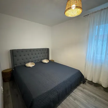 Apartment Pinewood